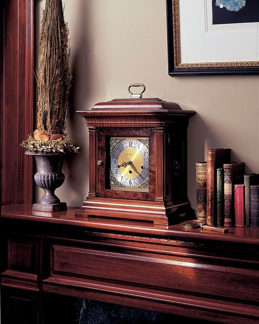 Часы настольные Howard Miller Thomas Tompion 612-436 изображение 4 Часы настольные Howard Miller Thomas Tompion 612-436 Фото № 4