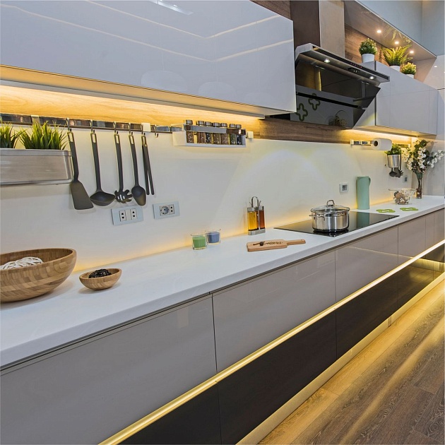 Профиль универсальный с рассеивателем серебро 1м. Apeyron 08-15 Фото № 12